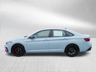 2025 Volkswagen Jetta, $28498. Photo 4