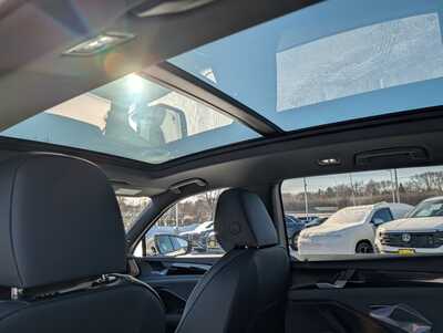 2026 Volkswagen Tiguan, $44946. Photo 9