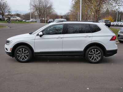 2021 Volkswagen Tiguan, $19198. Photo 4