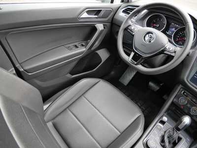 2021 Volkswagen Tiguan, $19198. Photo 9