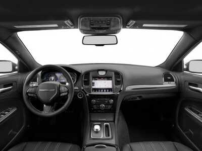 2018 Chrysler 300, $17998. Photo 11