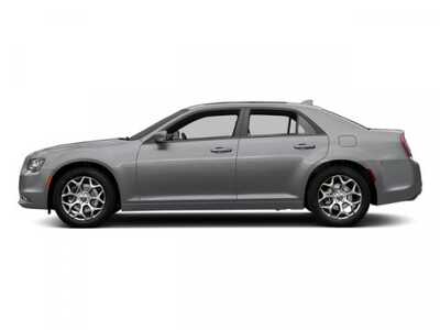 2018 Chrysler 300, $17998. Photo 6