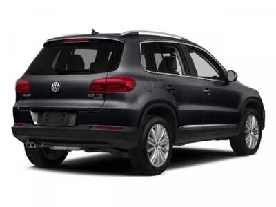 2016 Volkswagen Tiguan, $10000. Photo 2