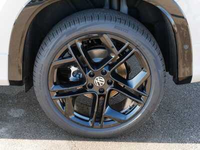 2026 Volkswagen Tiguan, $39476. Photo 4