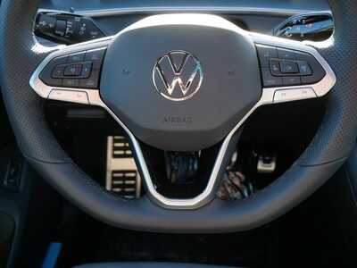 2026 Volkswagen Tiguan, $39476. Photo 9