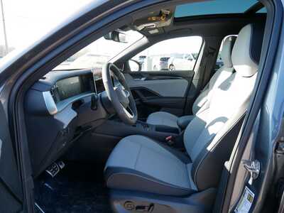 2026 Volkswagen Tiguan, $39651. Photo 5