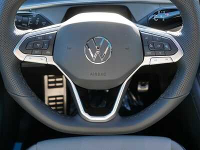 2026 Volkswagen Tiguan, $39651. Photo 9