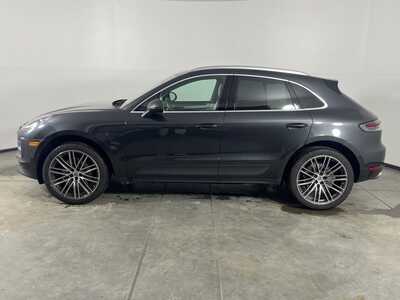 2020 Porsche Macan, $0. Photo 4