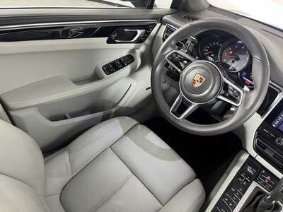 2020 Porsche Macan, $0. Photo 9