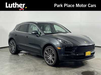 2020 Porsche Macan, $0. Photo 1