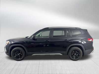 2025 Volkswagen Atlas, $39698. Photo 4
