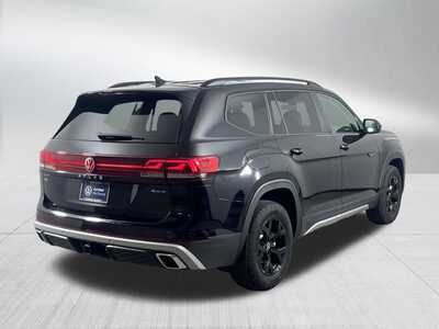 2025 Volkswagen Atlas, $39698. Photo 7