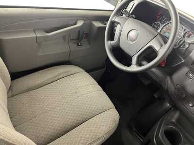 2016 GMC Van,Cargo, $13498. Photo 9