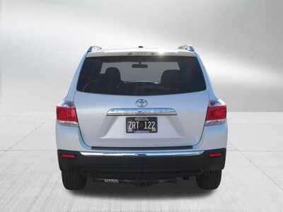 2011 Toyota Highlander, $10000. Photo 6