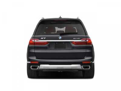 2022 BMW X7, $0. Photo 8