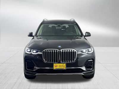 2019 BMW X7, $40000. Photo 2