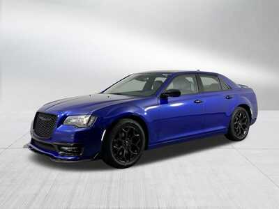 2018 Chrysler 300, $18498. Photo 3