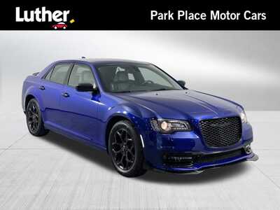 2018 Chrysler 300, $18498. Photo 1