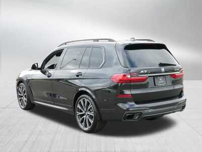 2022 BMW X7, $0. Photo 5
