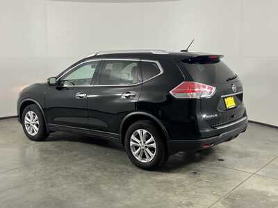 2015 Nissan Rogue, $10000. Photo 5