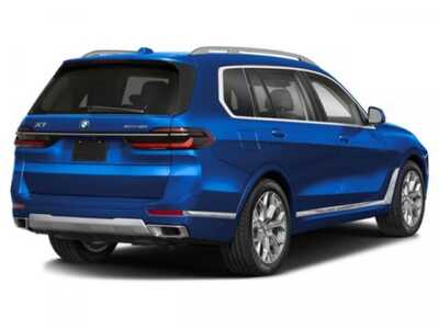 2026 BMW X7, $102450. Photo 2