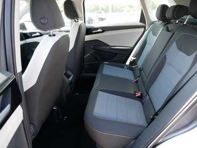 2025 Volkswagen Taos, $29441. Photo 5