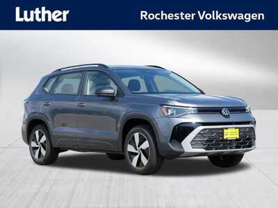 2025 Volkswagen Taos, $29441. Photo 1