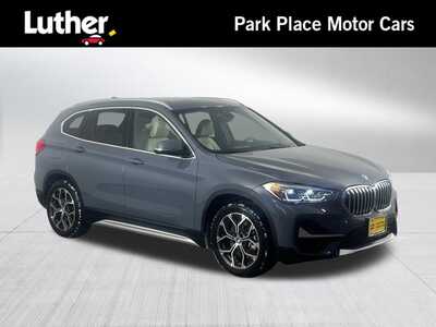 2021 BMW X1, $25000. Photo 1