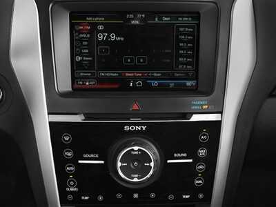 2013 Ford Explorer, $10998. Photo 9