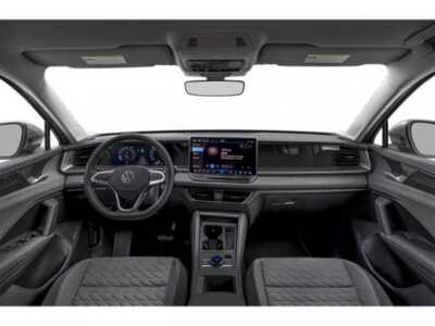 2026 Volkswagen Tiguan, $35093. Photo 10