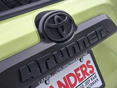 2022 Toyota 4Runner, $47998. Photo 12