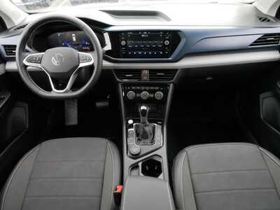 2024 Volkswagen Taos, $25000. Photo 10