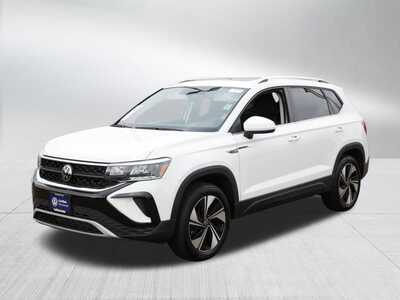 2024 Volkswagen Taos, $25000. Photo 3