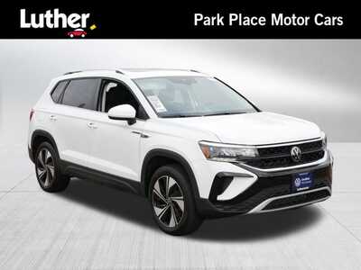 2024 Volkswagen Taos, $25000. Photo 1