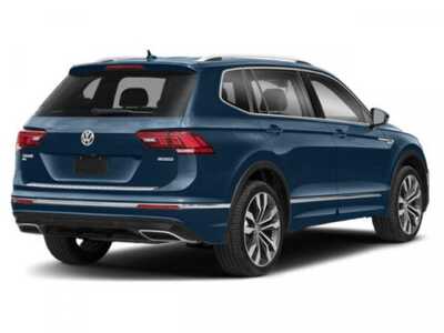 2020 Volkswagen Tiguan, $20998. Photo 2