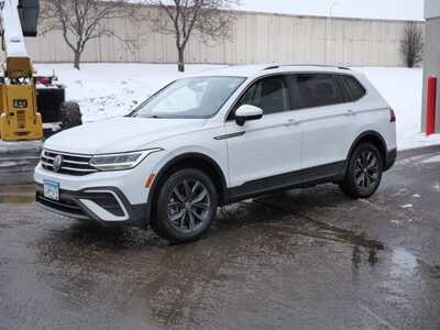 2022 Volkswagen Tiguan, $0. Photo 3