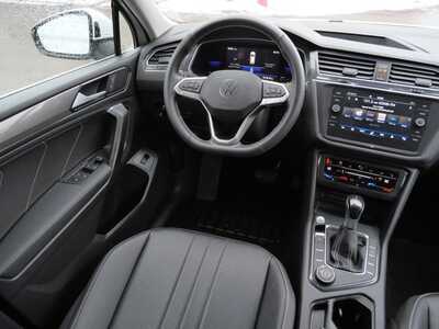 2022 Volkswagen Tiguan, $0. Photo 9