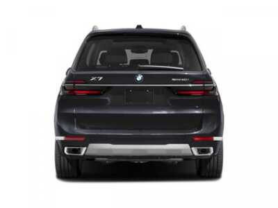 2023 BMW X7, $0. Photo 8
