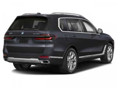 2026 BMW X7, $102090. Photo 2
