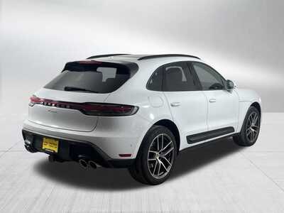 2022 Porsche Macan, $45000. Photo 7