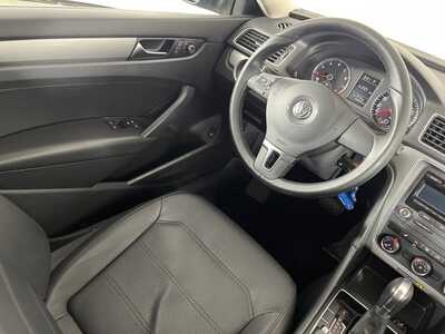 2015 Volkswagen Passat, $0. Photo 9