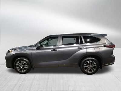 2024 Toyota Highlander, $0. Photo 4