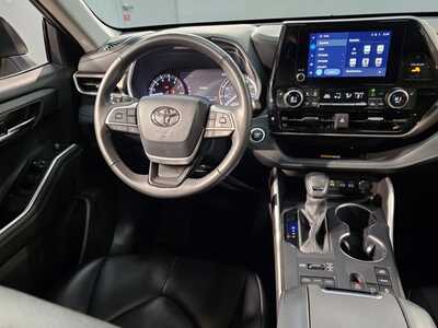 2024 Toyota Highlander, $0. Photo 9