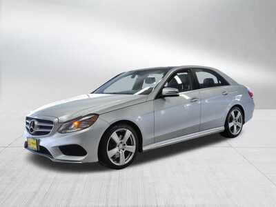 2014 Mercedes-Benz E-Class, $0. Photo 3