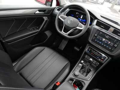2022 Volkswagen Tiguan, $0. Photo 9