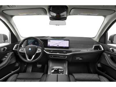 2025 BMW X7, $0. Photo 10