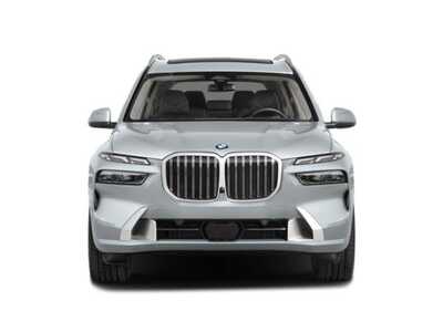 2025 BMW X7, $0. Photo 7