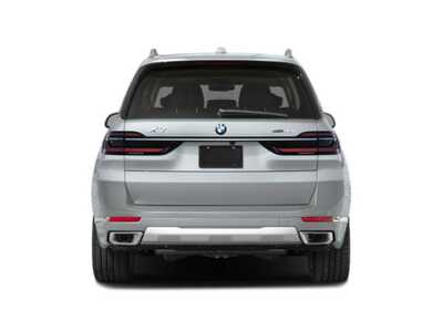 2025 BMW X7, $0. Photo 8