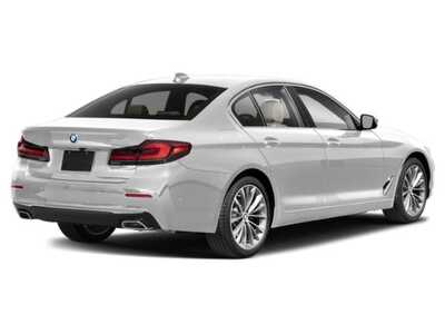 2022 BMW 5 Series, $21998. Photo 2