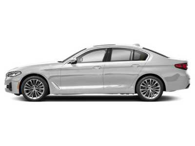2022 BMW 5 Series, $21998. Photo 3